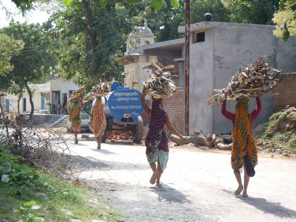 Daily life in Orchha — the town around the ruins